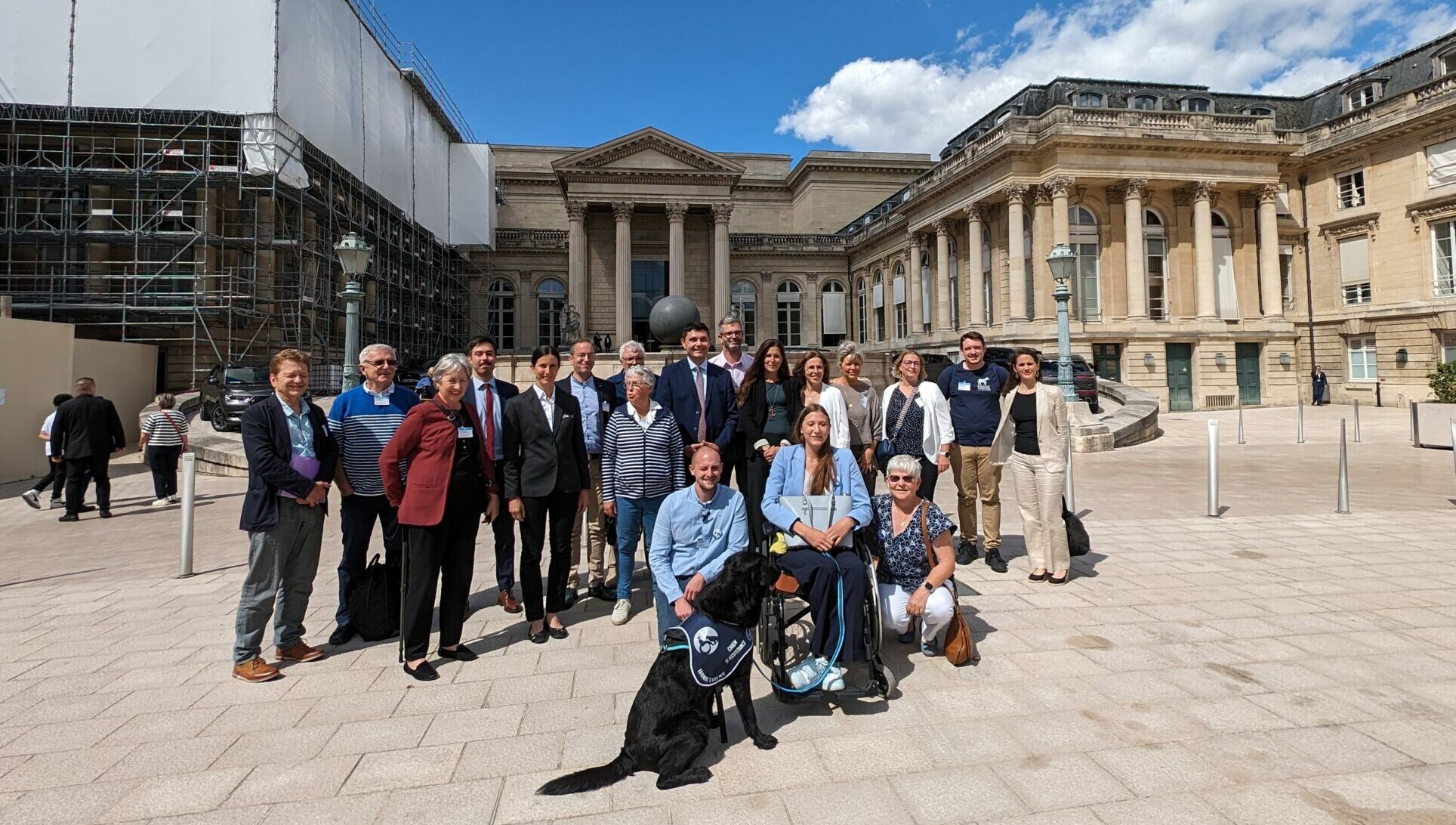 HANDI’CHIENS engagée pour une loi encadrant la médiation animale – Assemblée nationale